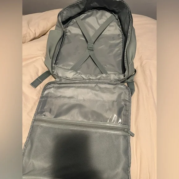 BEIS travel backpack in Slate - Picture 2 of 6